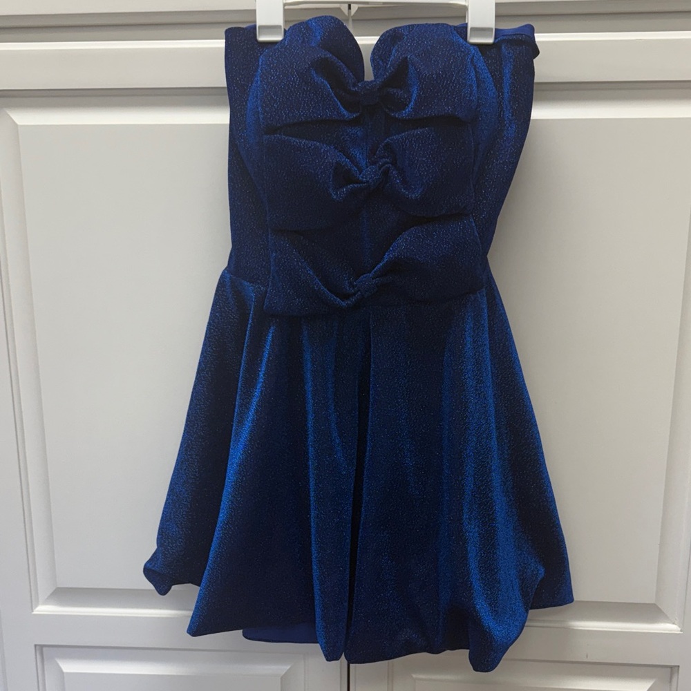 Elegant Blue Strapless HOCO party Dress with Bow Detail